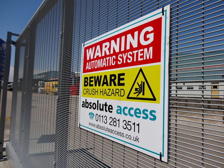 Bi-folding-Gates