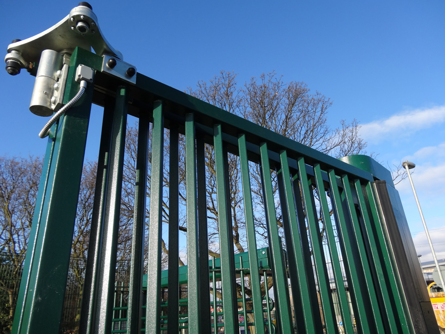 Bi-folding-Gates